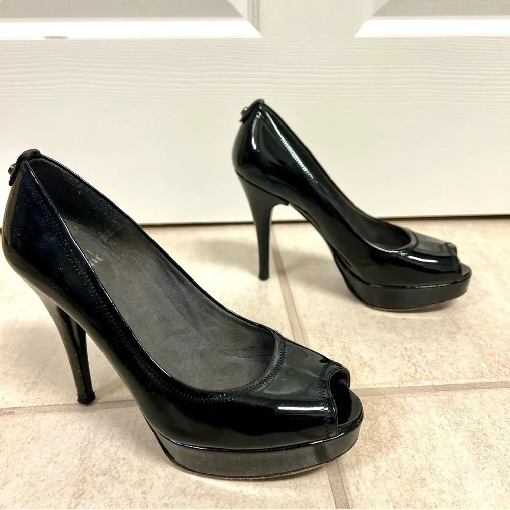 Stuart Weitzman Patent Leather Peep Toe Heels Women's Black Size 7M platform